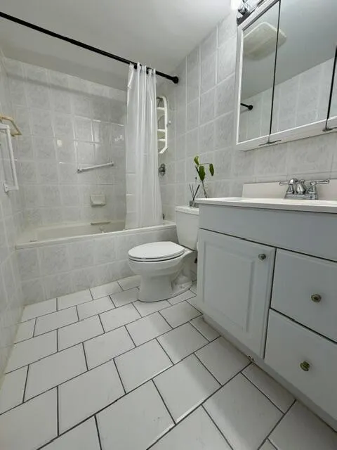 shower/tub