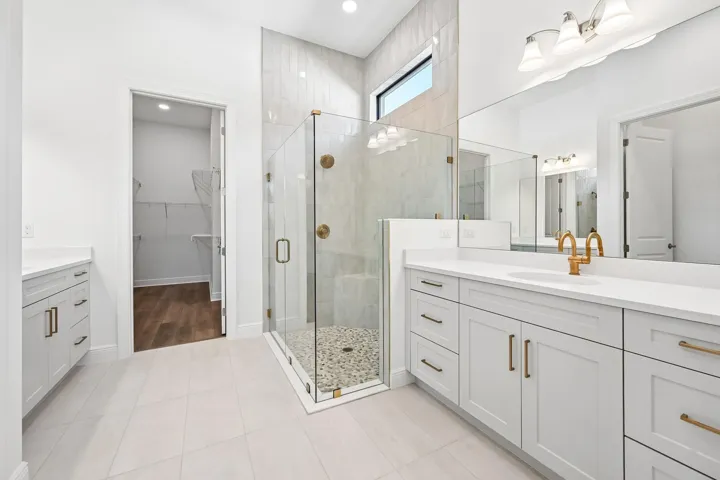 Owner's Bath