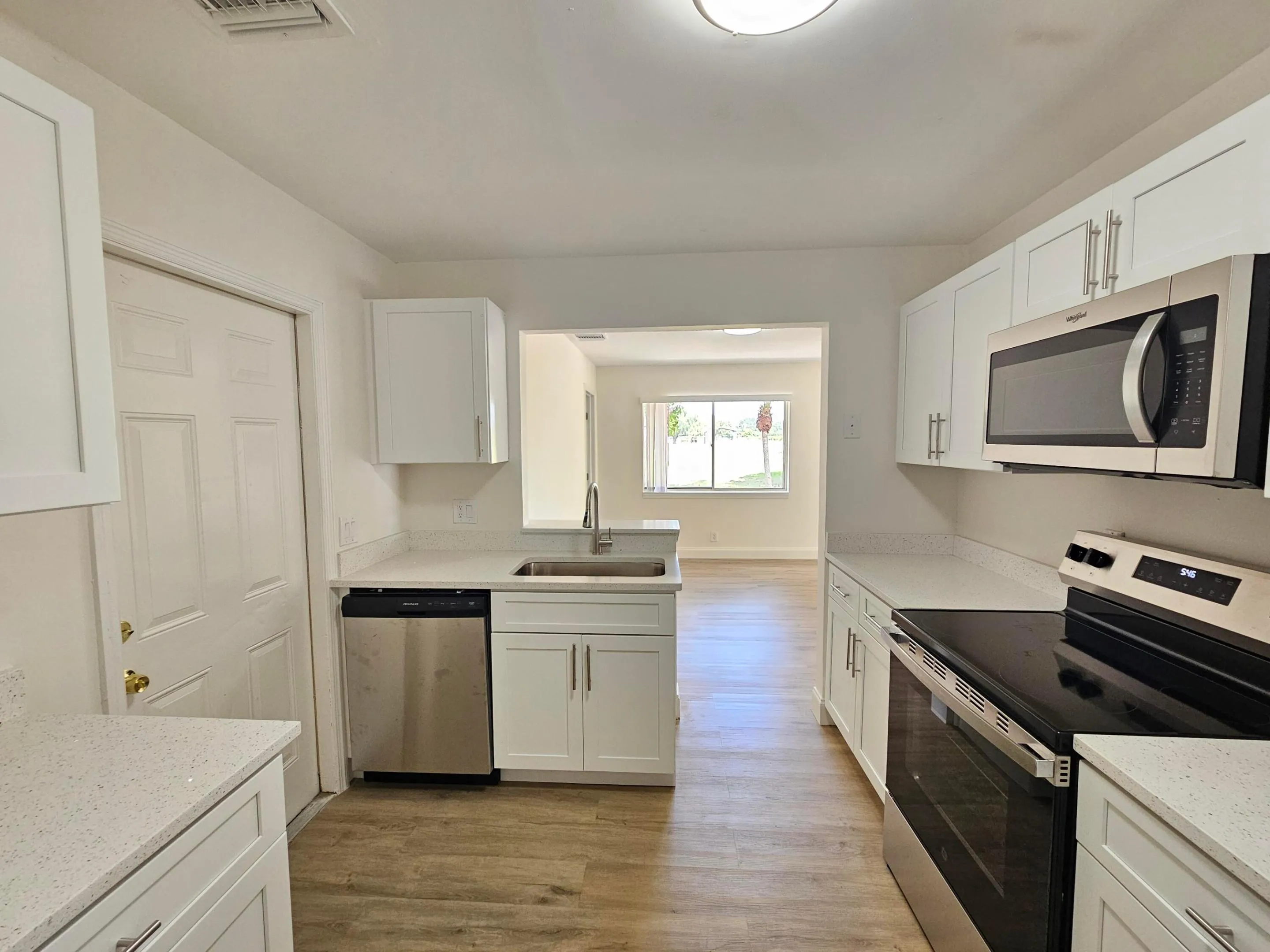 Kitchen (2)