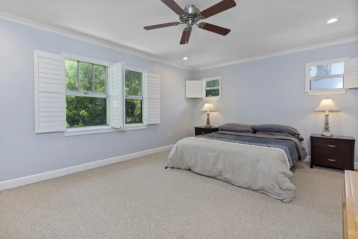808 SW 4th Ave - - 350