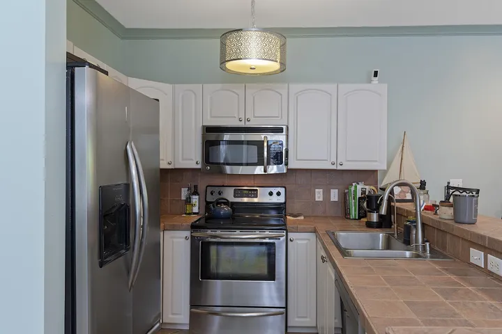 808 SW 4th Ave - - 326