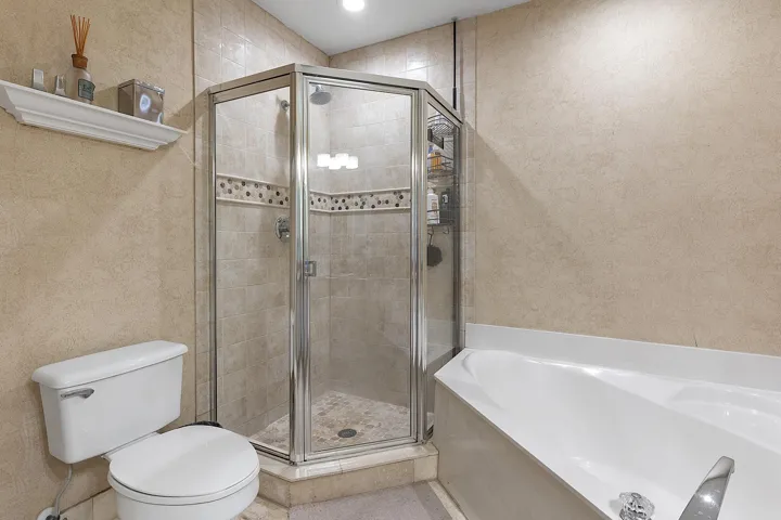 808 SW 4th Ave - - 351