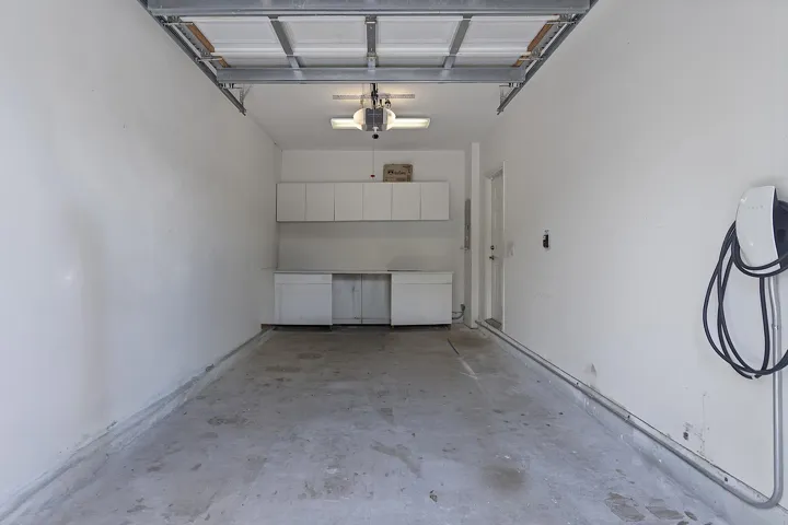 808 SW 4th Ave - - 359