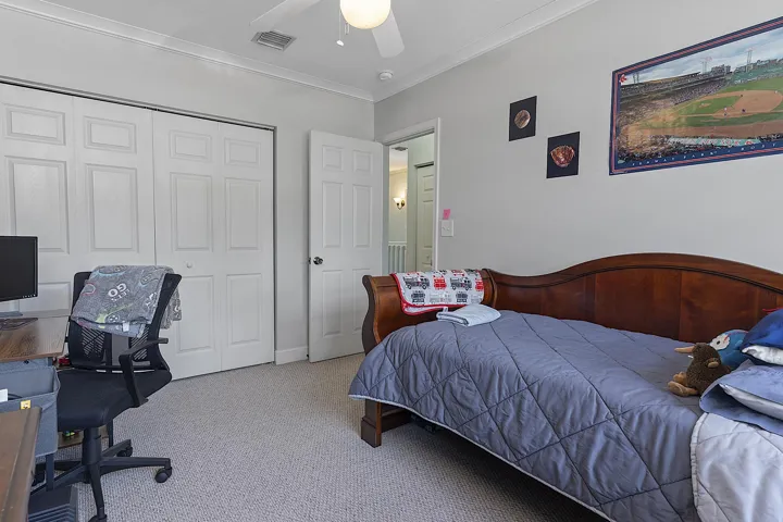 808 SW 4th Ave - - 355