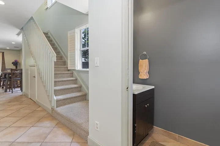 808 SW 4th Ave - - 321