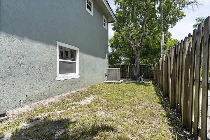 808 SW 4th Ave - - 368