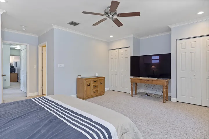 808 SW 4th Ave - - 349