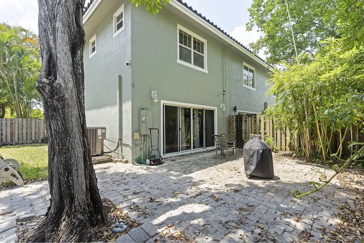 808 SW 4th Ave - - 364