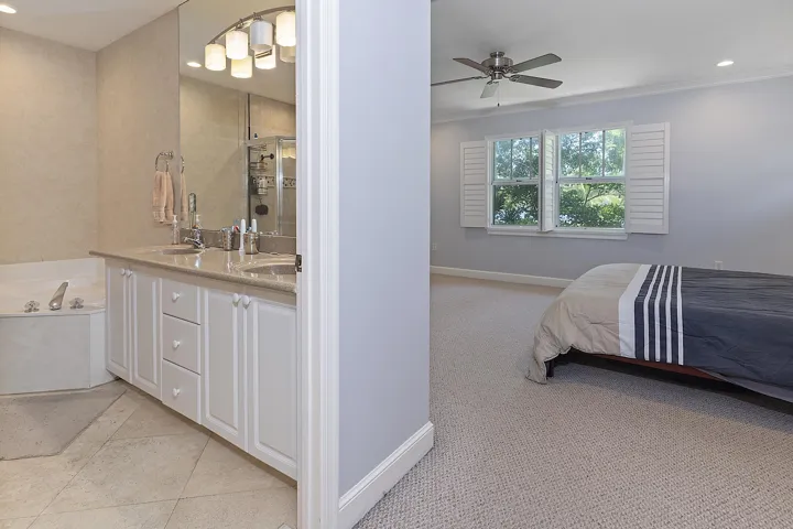 808 SW 4th Ave - - 345