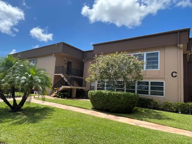 2-story Piedmont 'C' building with a fully enclosed elevator.