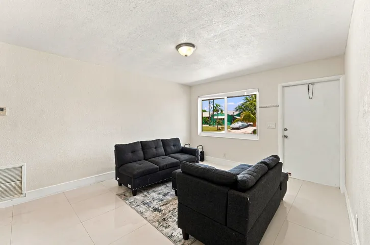 02_living room
