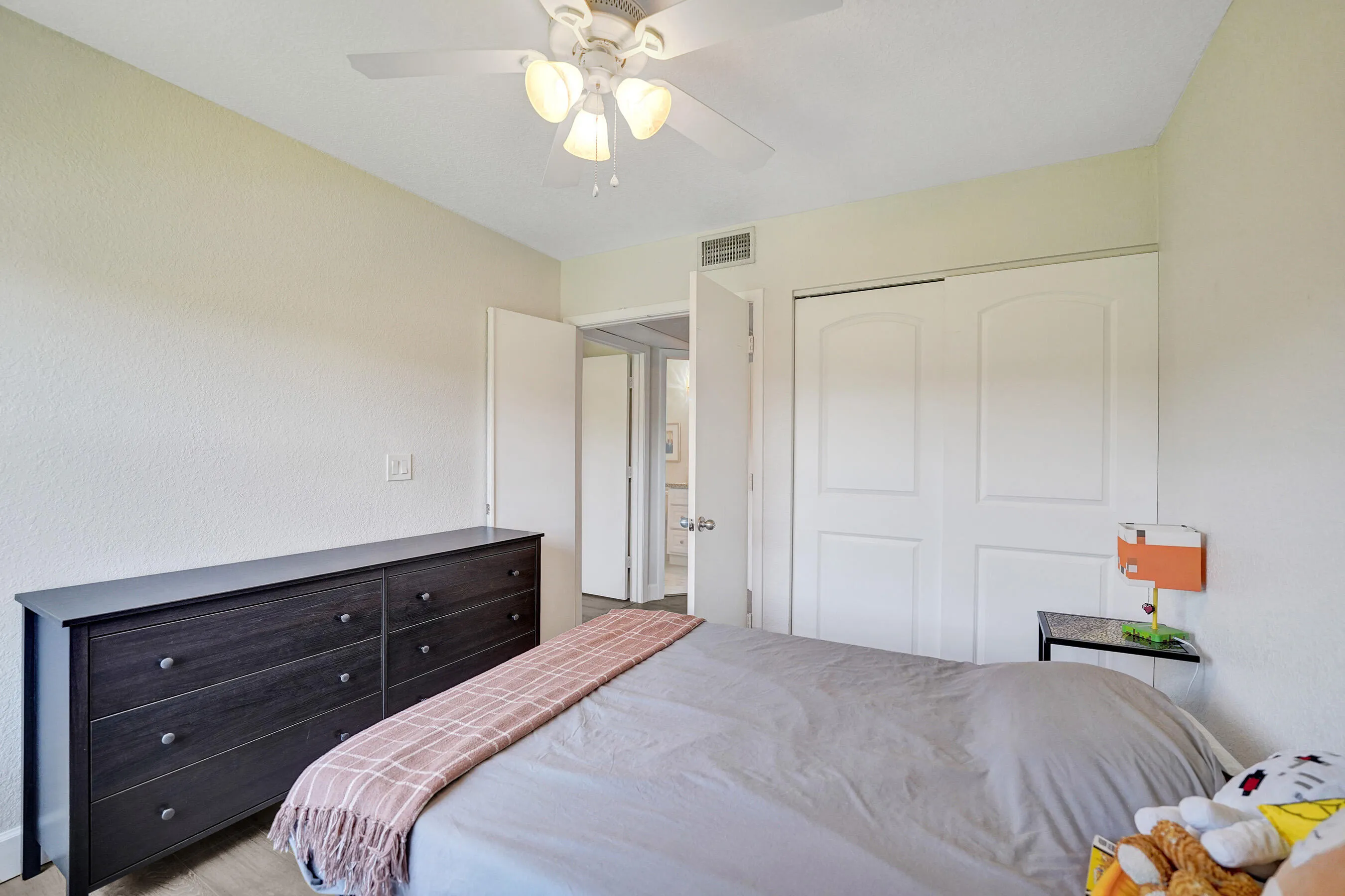 Bedroom​​‌​​​​‌​​‌‌​‌‌​​​‌‌​‌​‌​‌​​​‌​​ 3