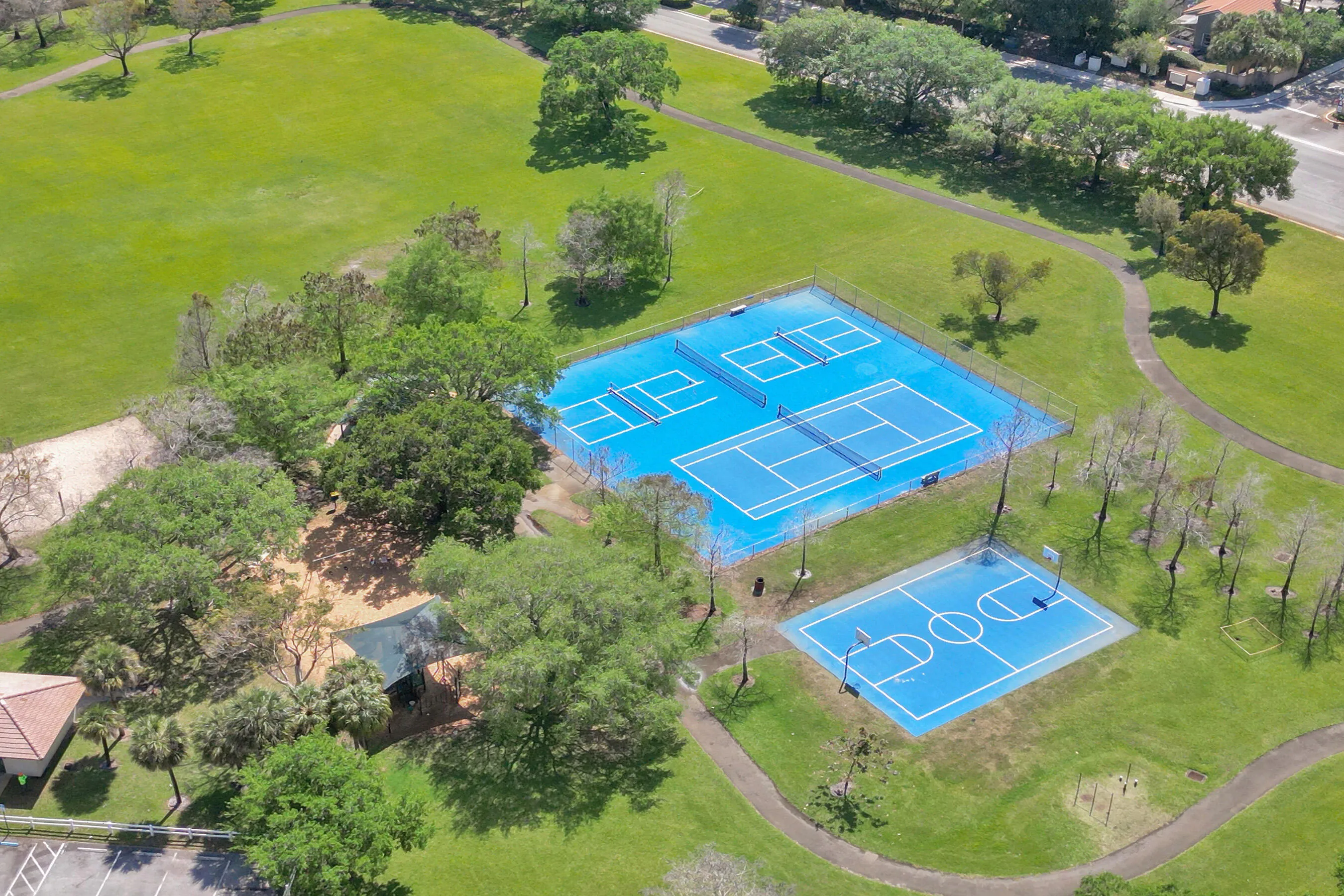 Pickleball-Tennis-Basketball