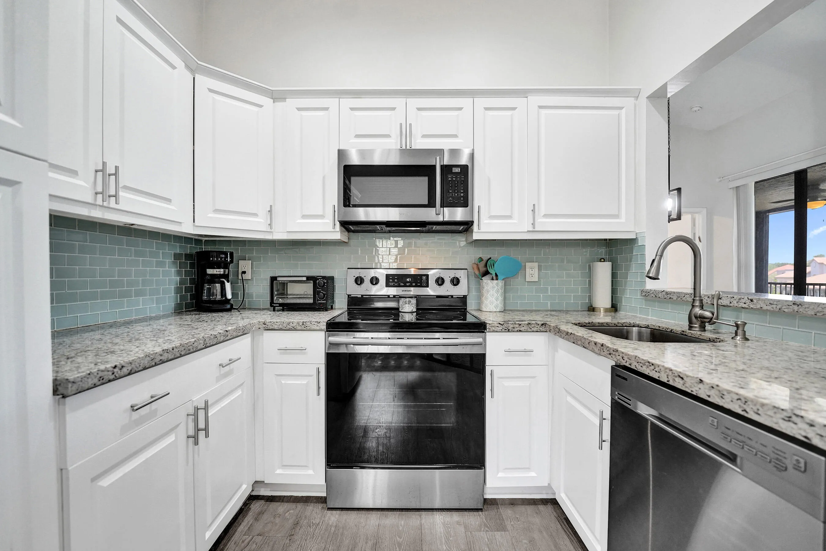 Well equipped kitchen