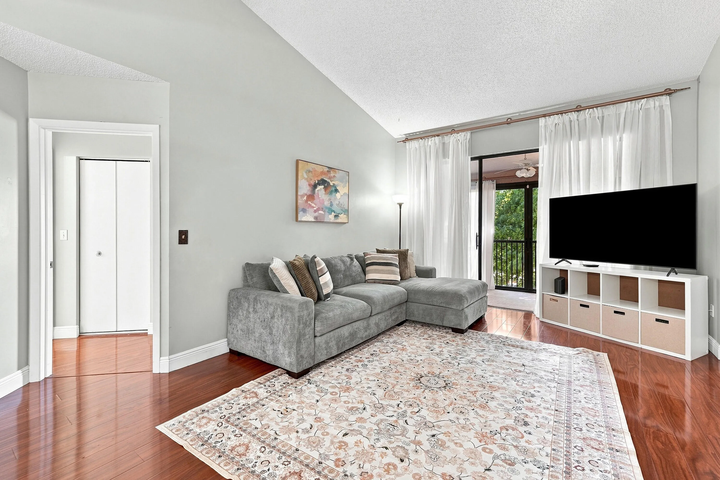20_living room
