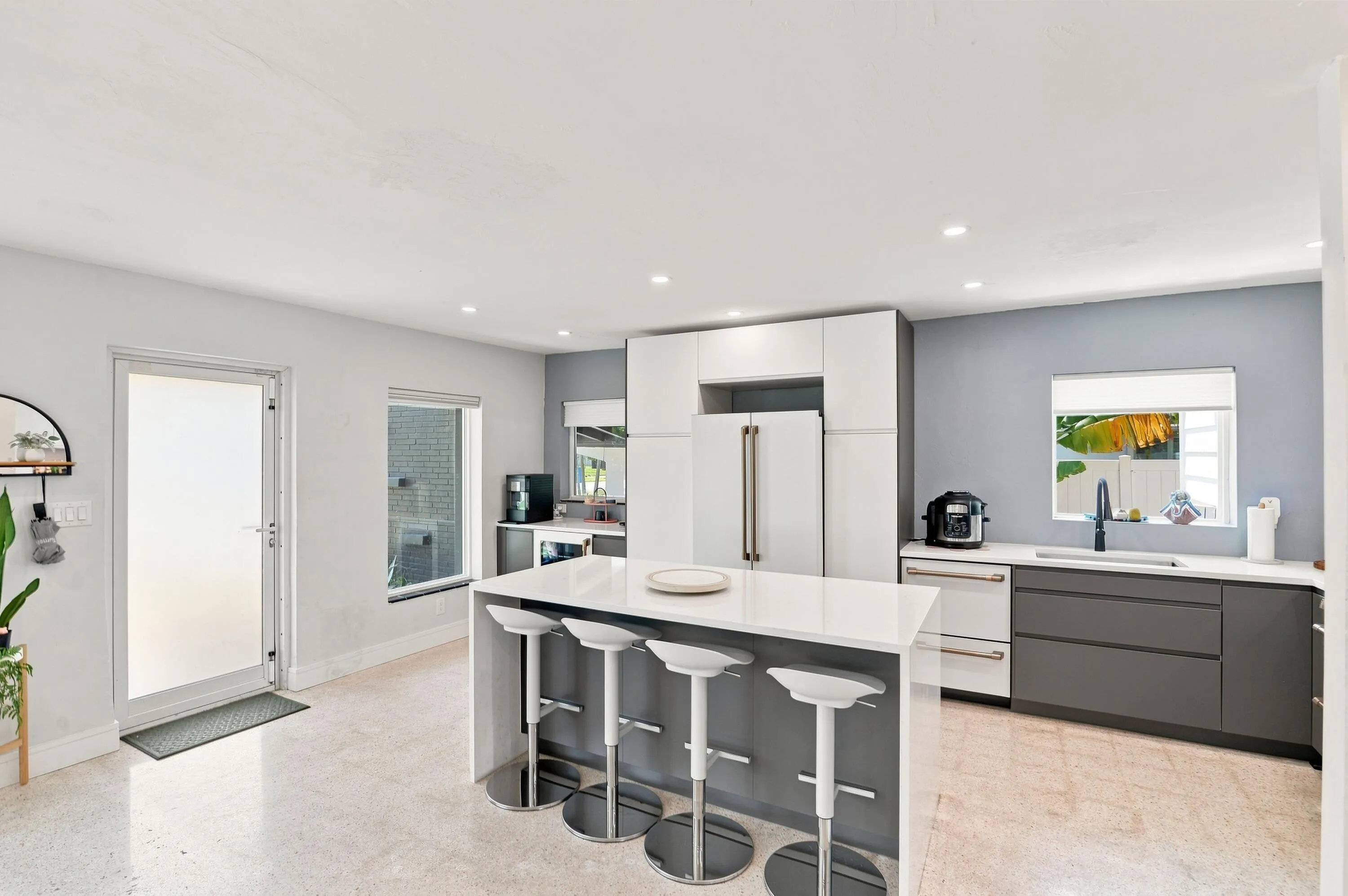 Kitchen with Island