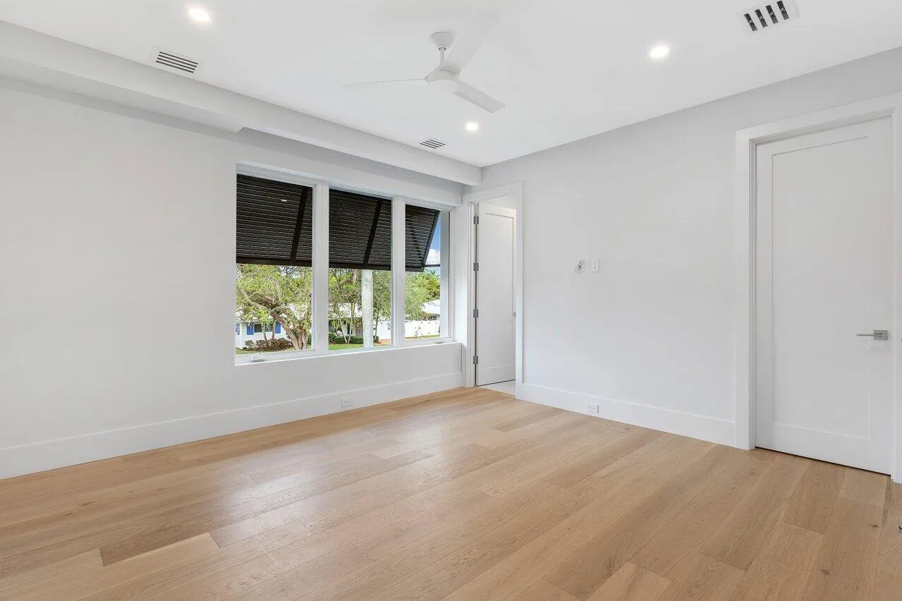 Property photo 98