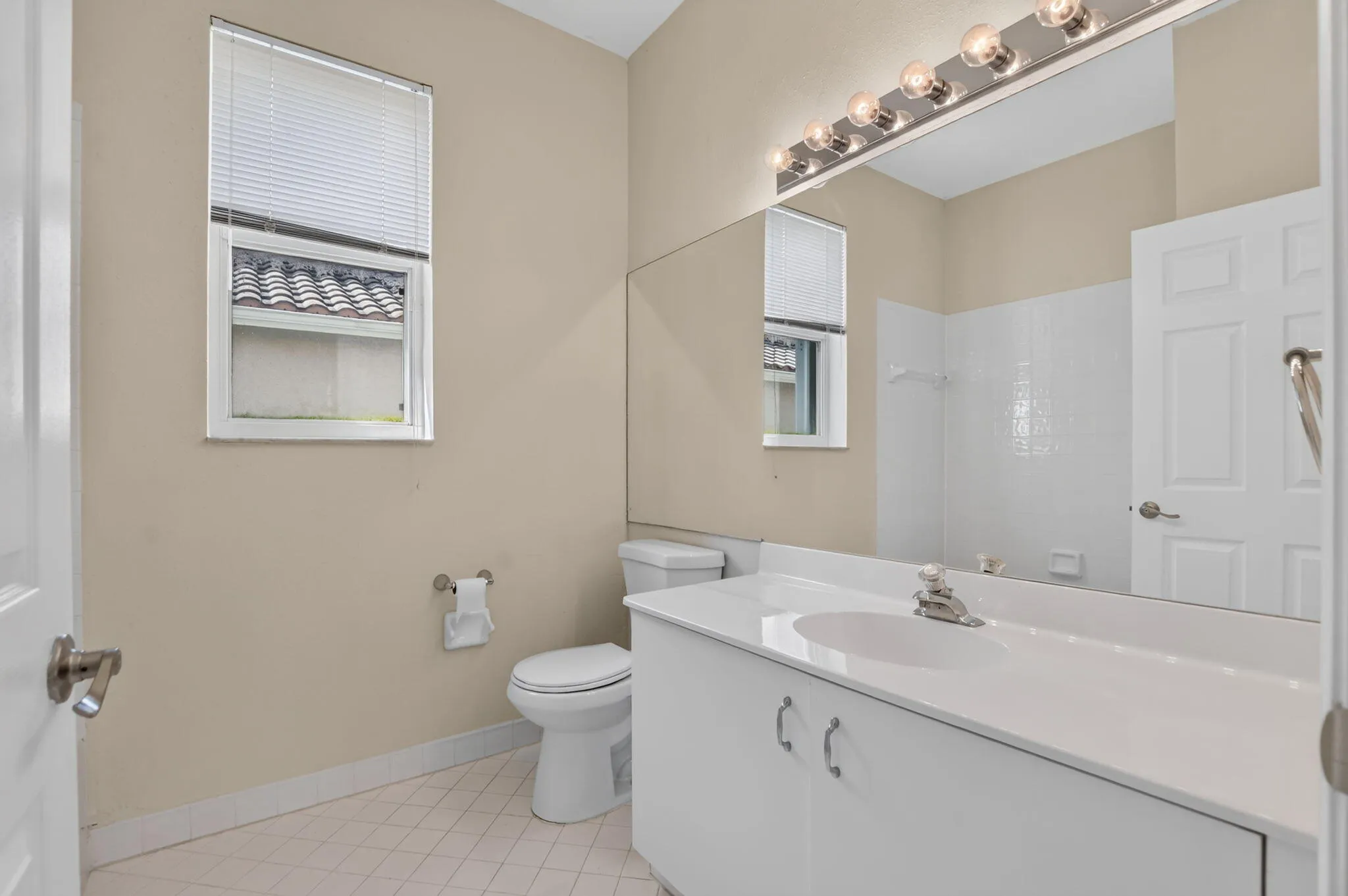 2nd Bathroom