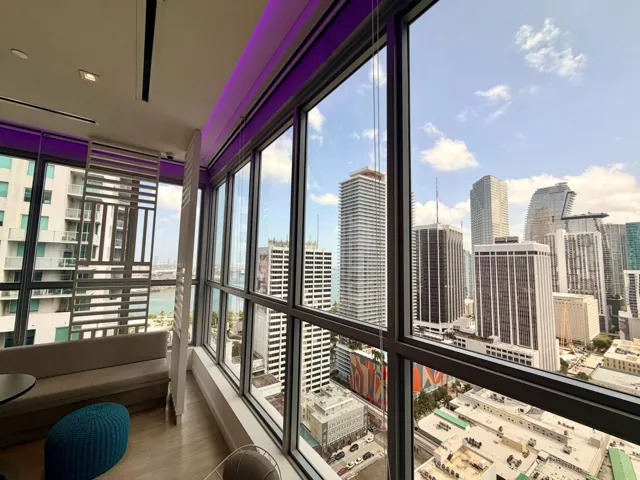 Top Floor Social Area (Views)