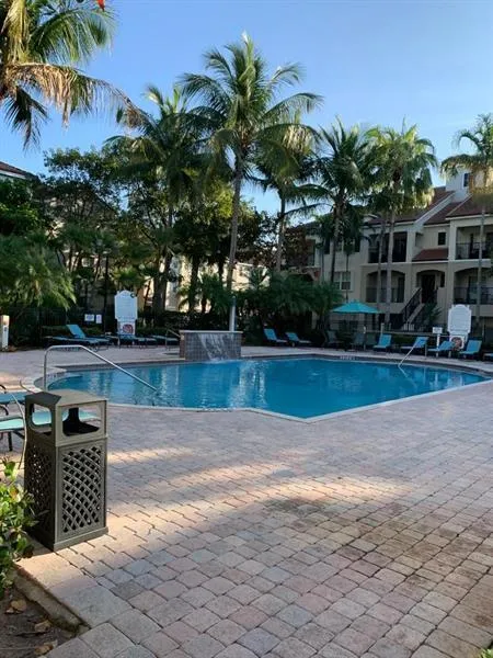 6020 W Sample Rd # 105 Coral Springs poo
