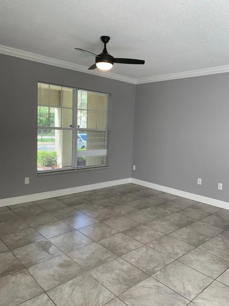 6020 W Sample Rd # 105 Coral Springs bed