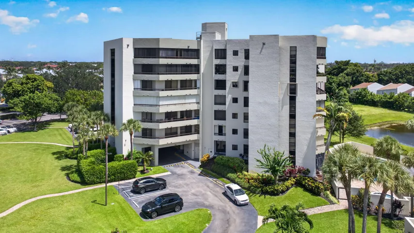 La Costa Condominium