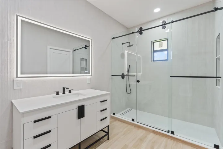 Ensuite Bathroom Bedroom 3