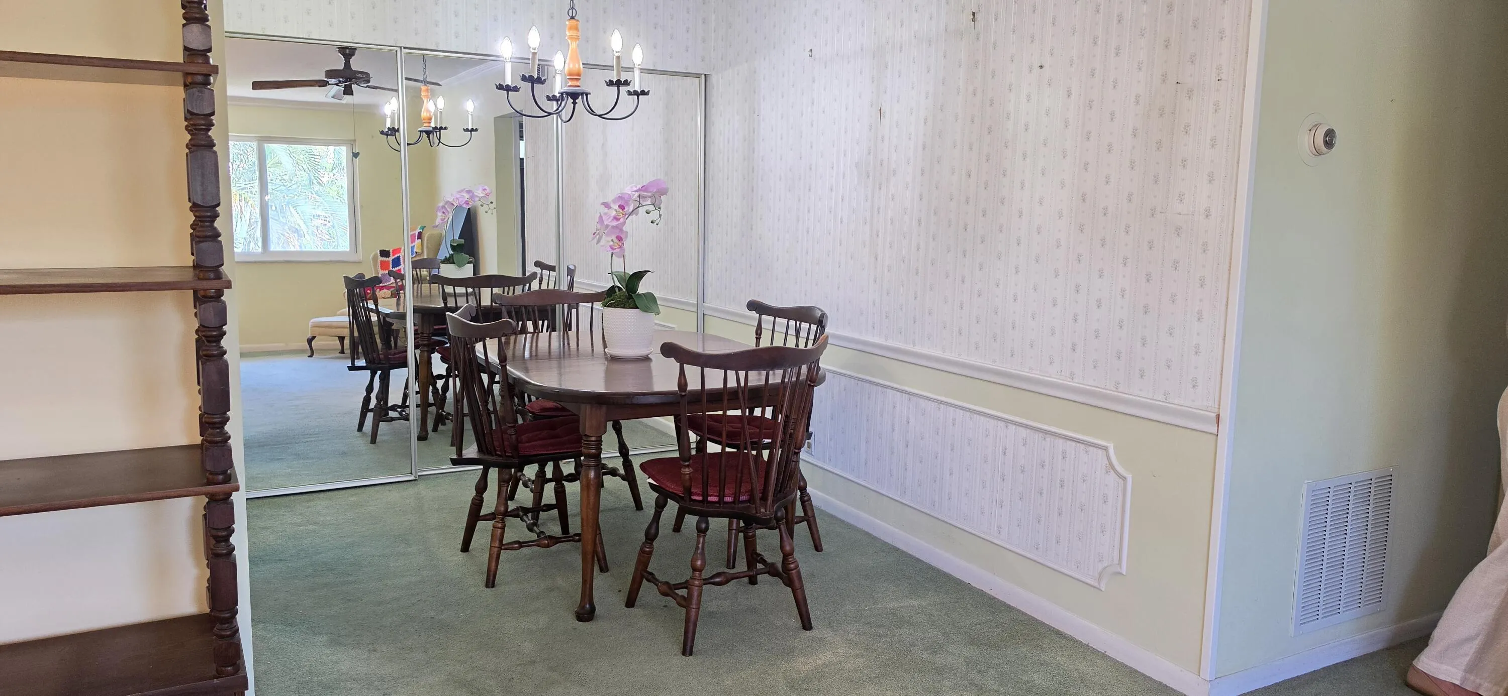 DiningTable