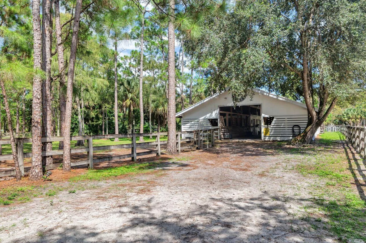 Property photo 38