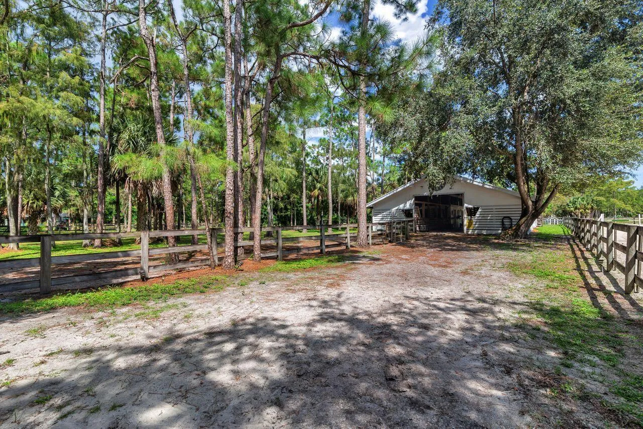 Property photo 37