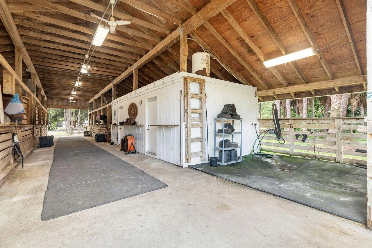Property photo 43