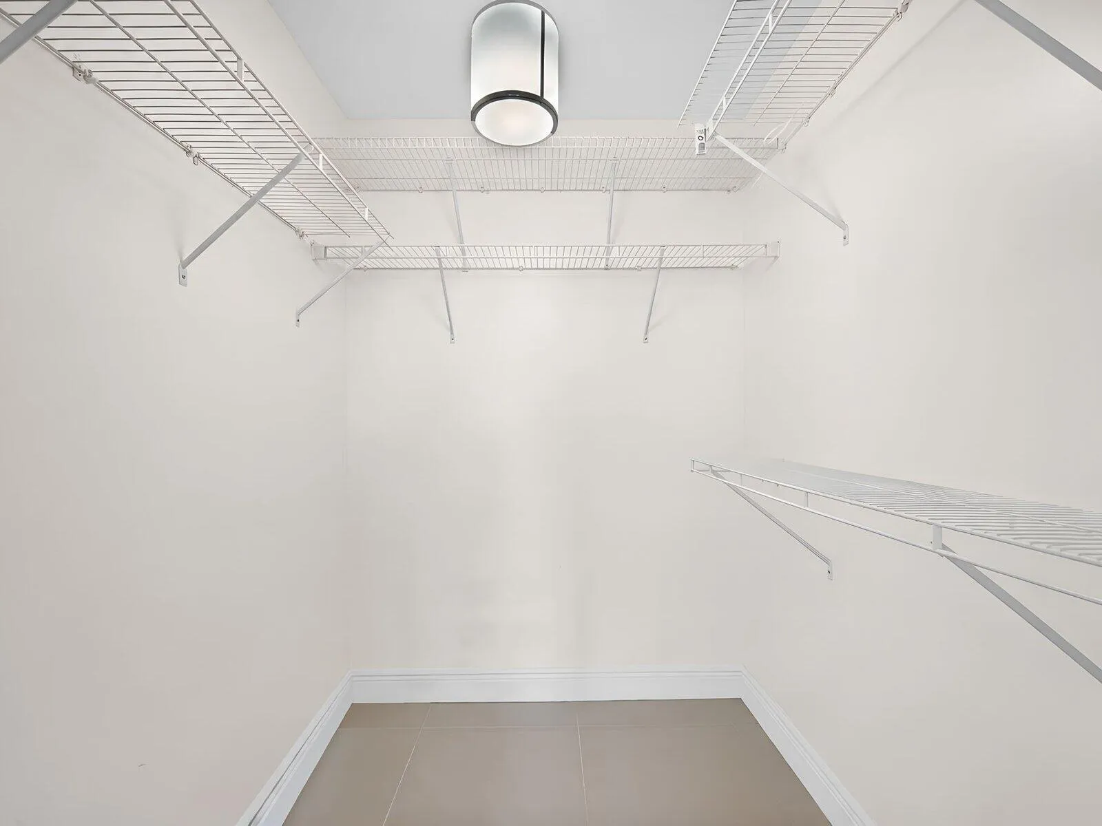 55-custom-closet
