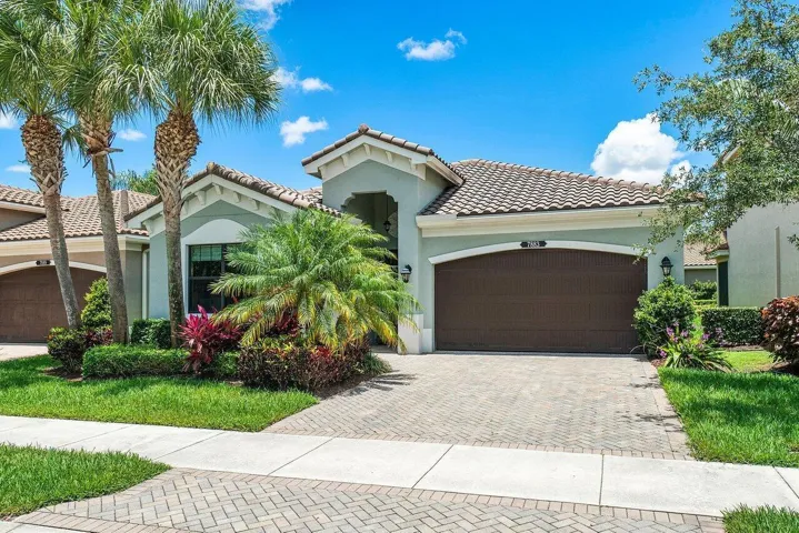 Sorrento Model Lake View