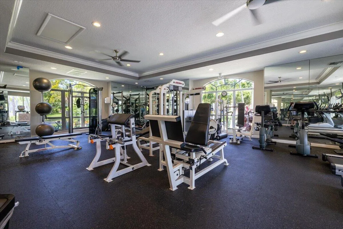 50-4841 N Classical Blvd X--8