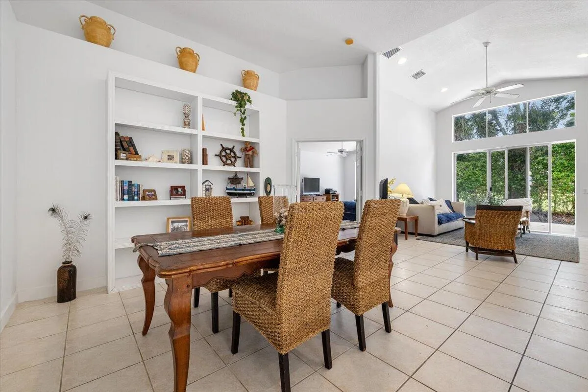 05-4841 N Classical Blvd A-0416