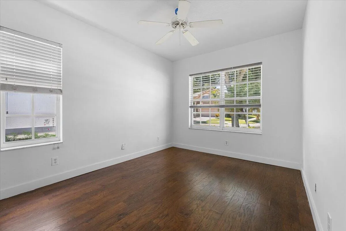 22-4841 N Classical Blvd A-0581