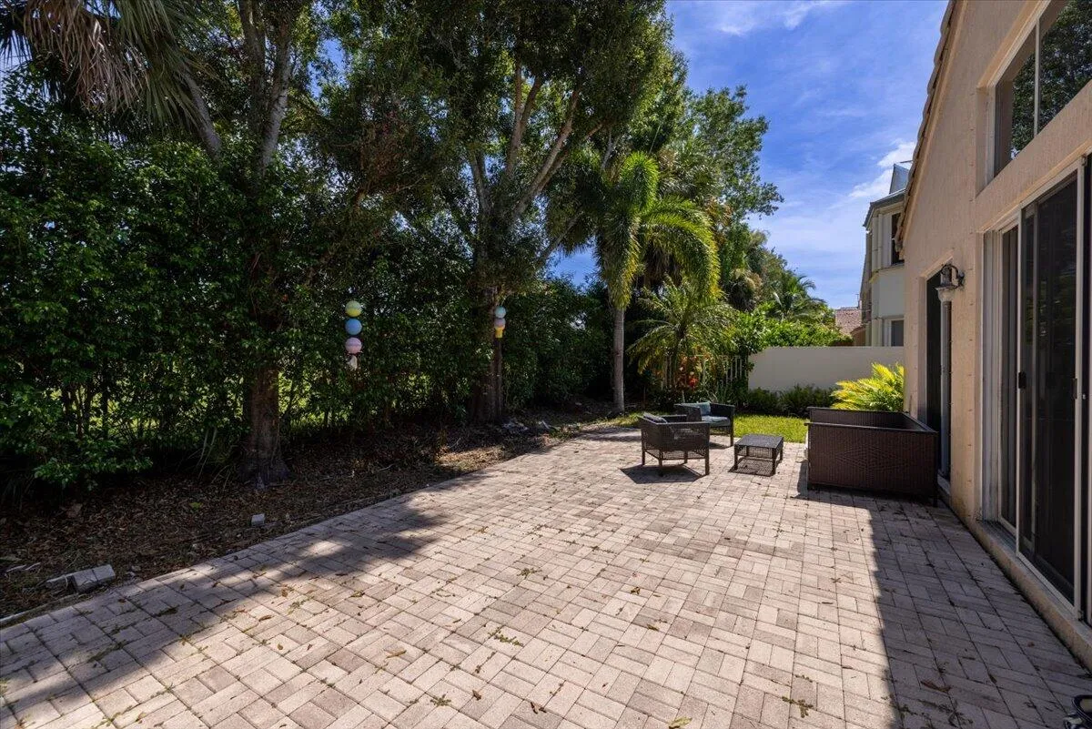 49-4841 N Classical Blvd X--12