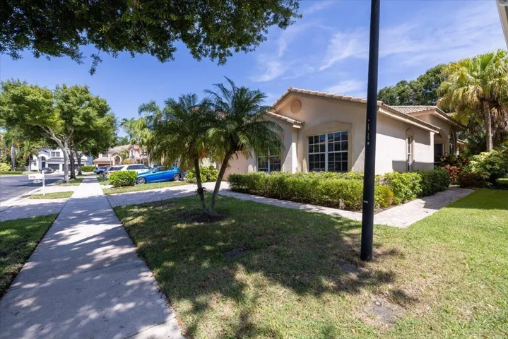 40-4841 N Classical Blvd X--14