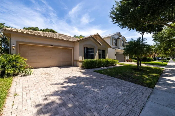 42-4841 N Classical Blvd X--17