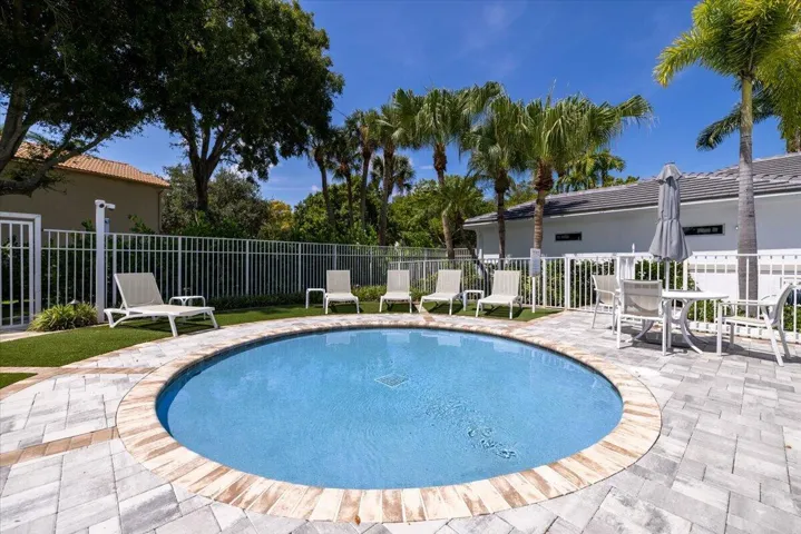 35-4841 N Classical Blvd X--6