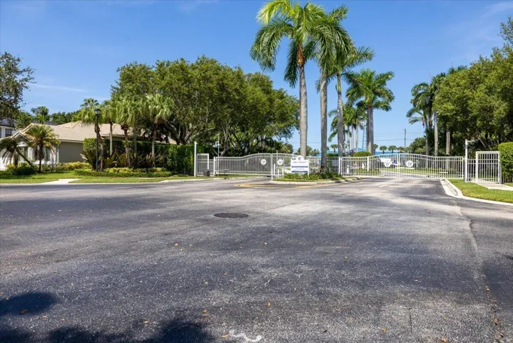 52-4841 N Classical Blvd X--21