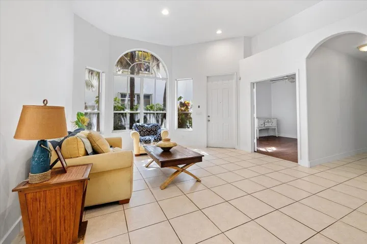 03-4841 N Classical Blvd A-0391