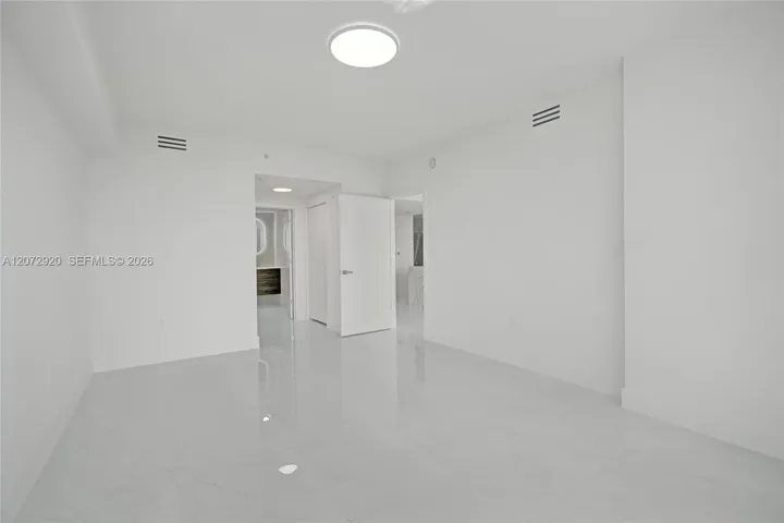 Photo 39