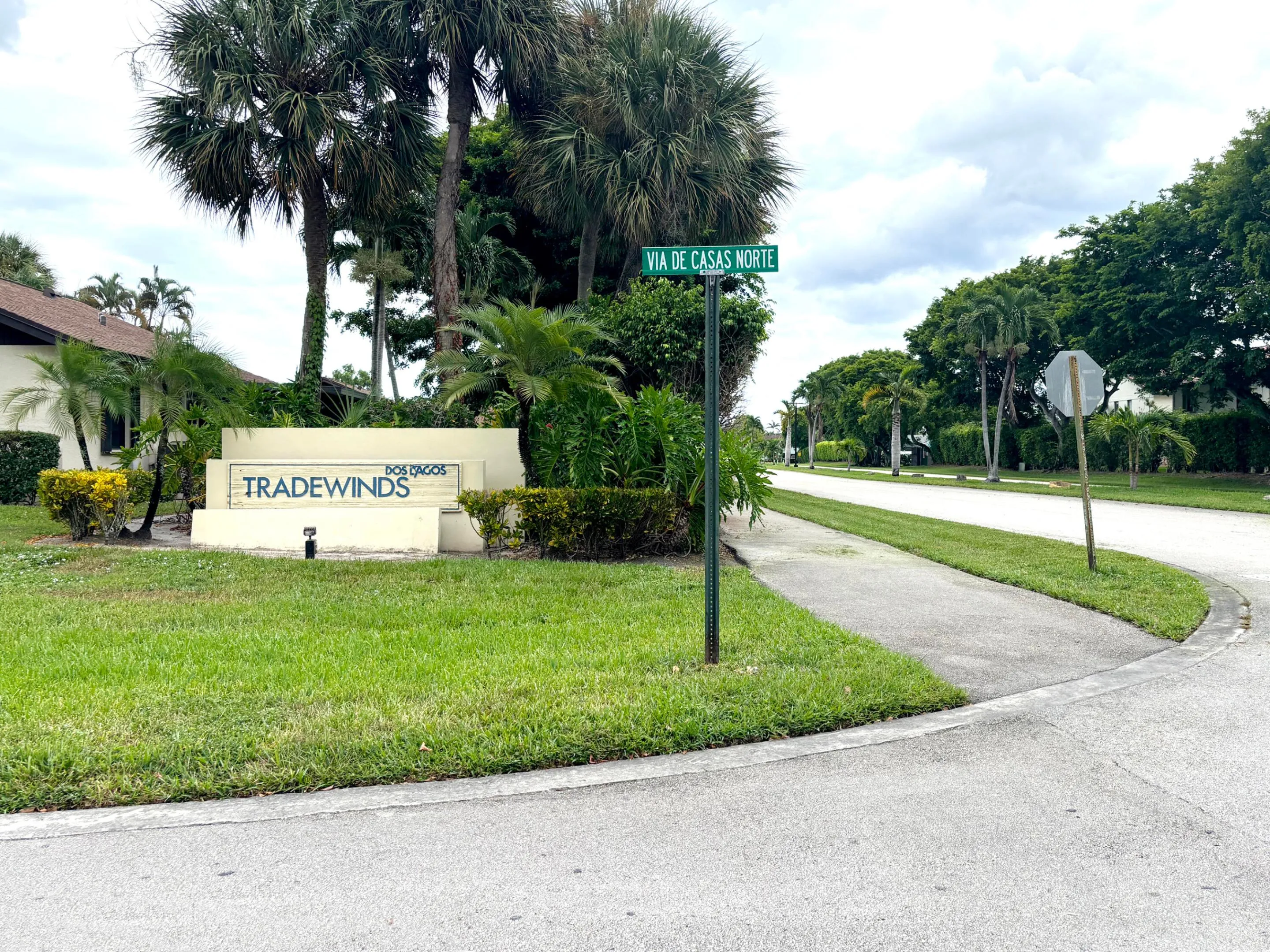 Tradewind Condos Sign