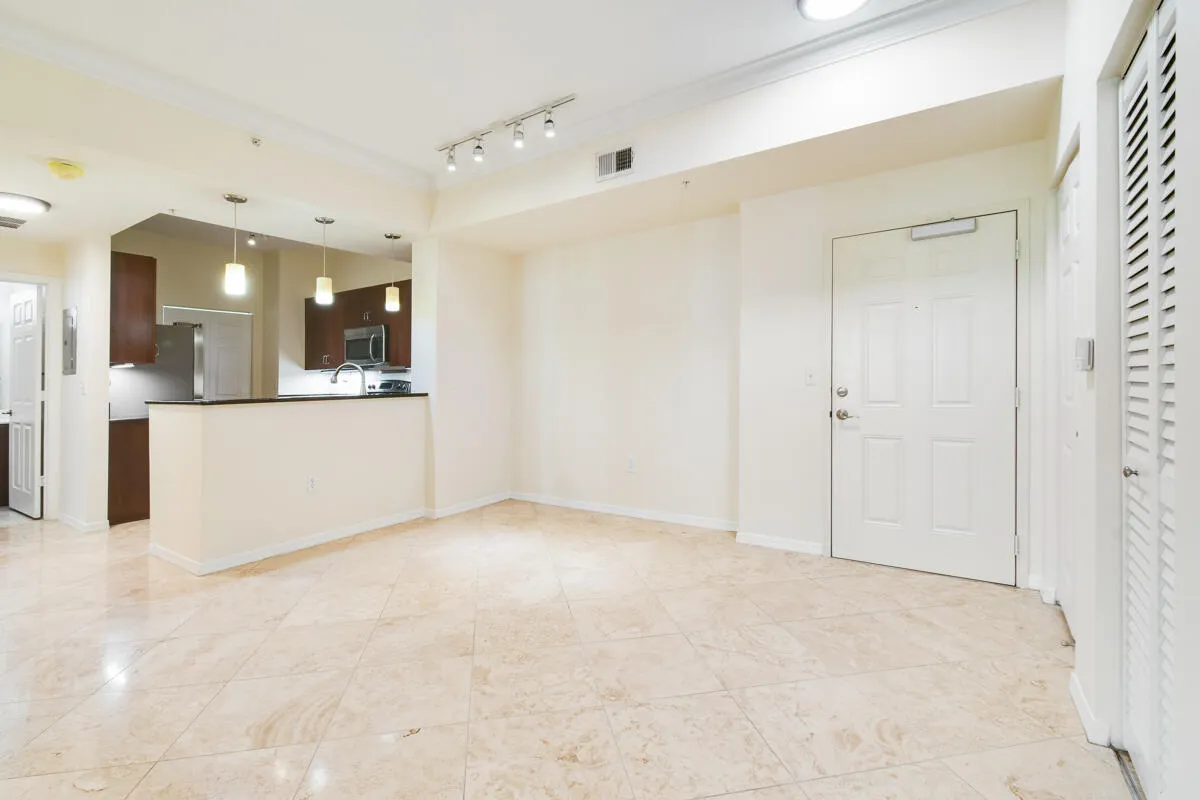 Dinning & Kitchen