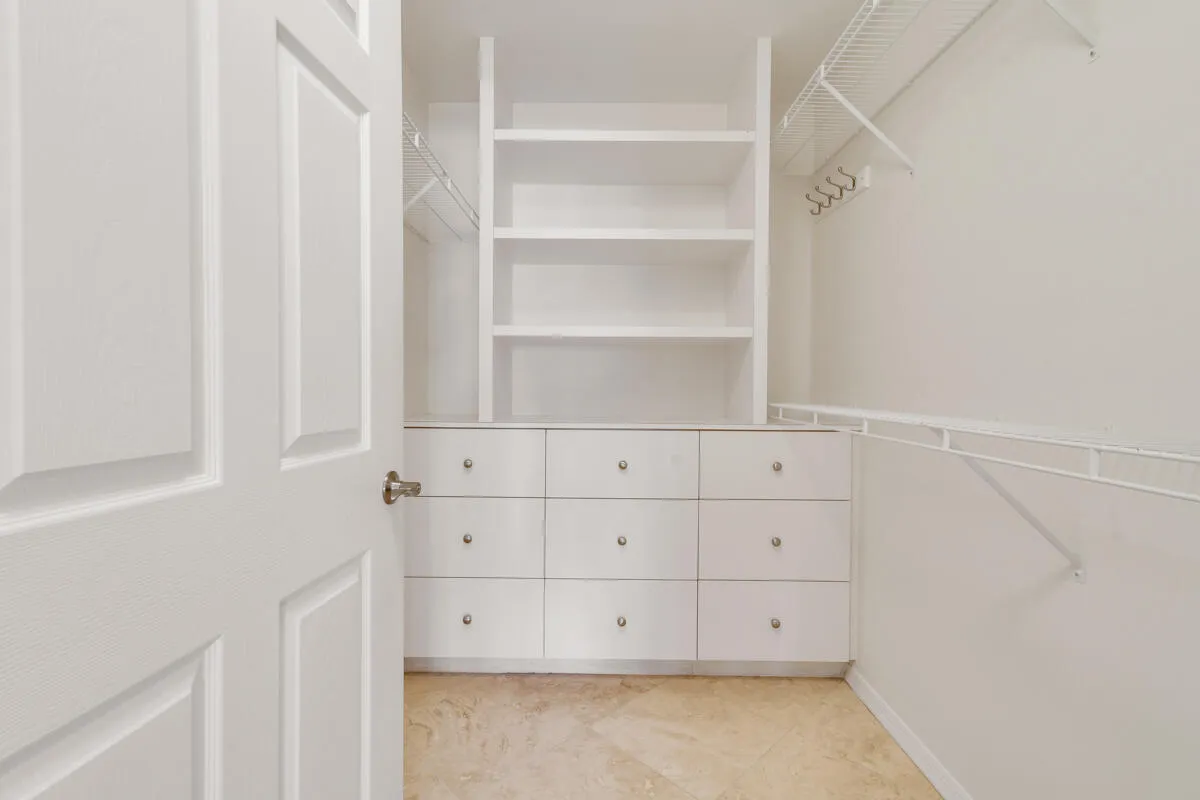 Master Closet 1