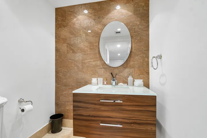 POWDER ROOM