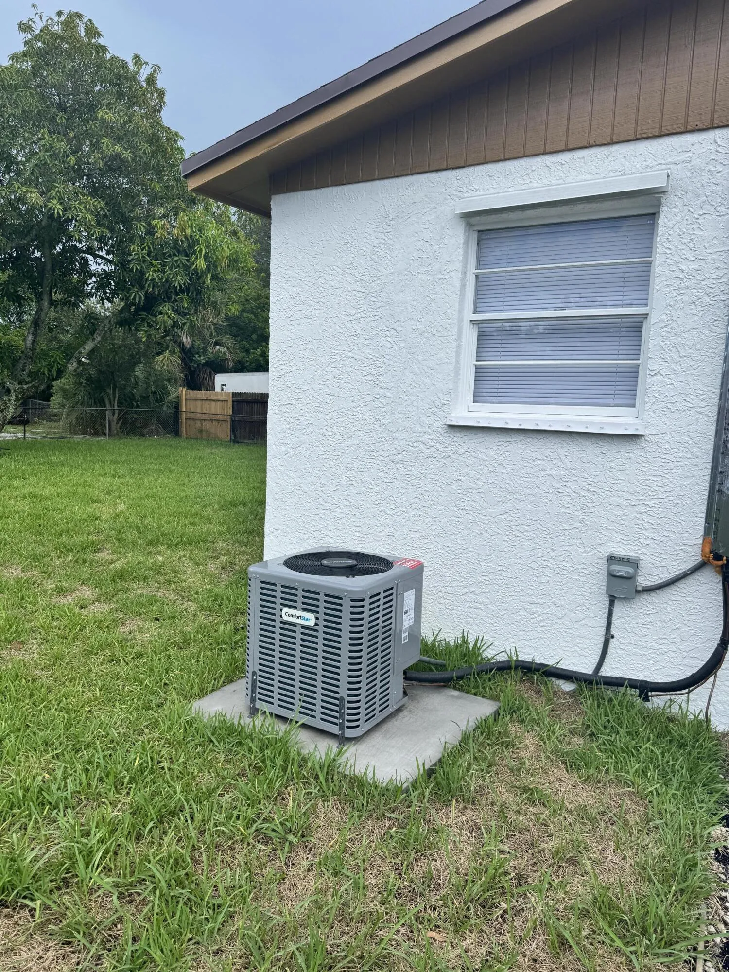 Brand new HVAC system with new ductwork and a 10 year warranty. A major improvement already completed for the next owner of this Fort Lauderdale home.