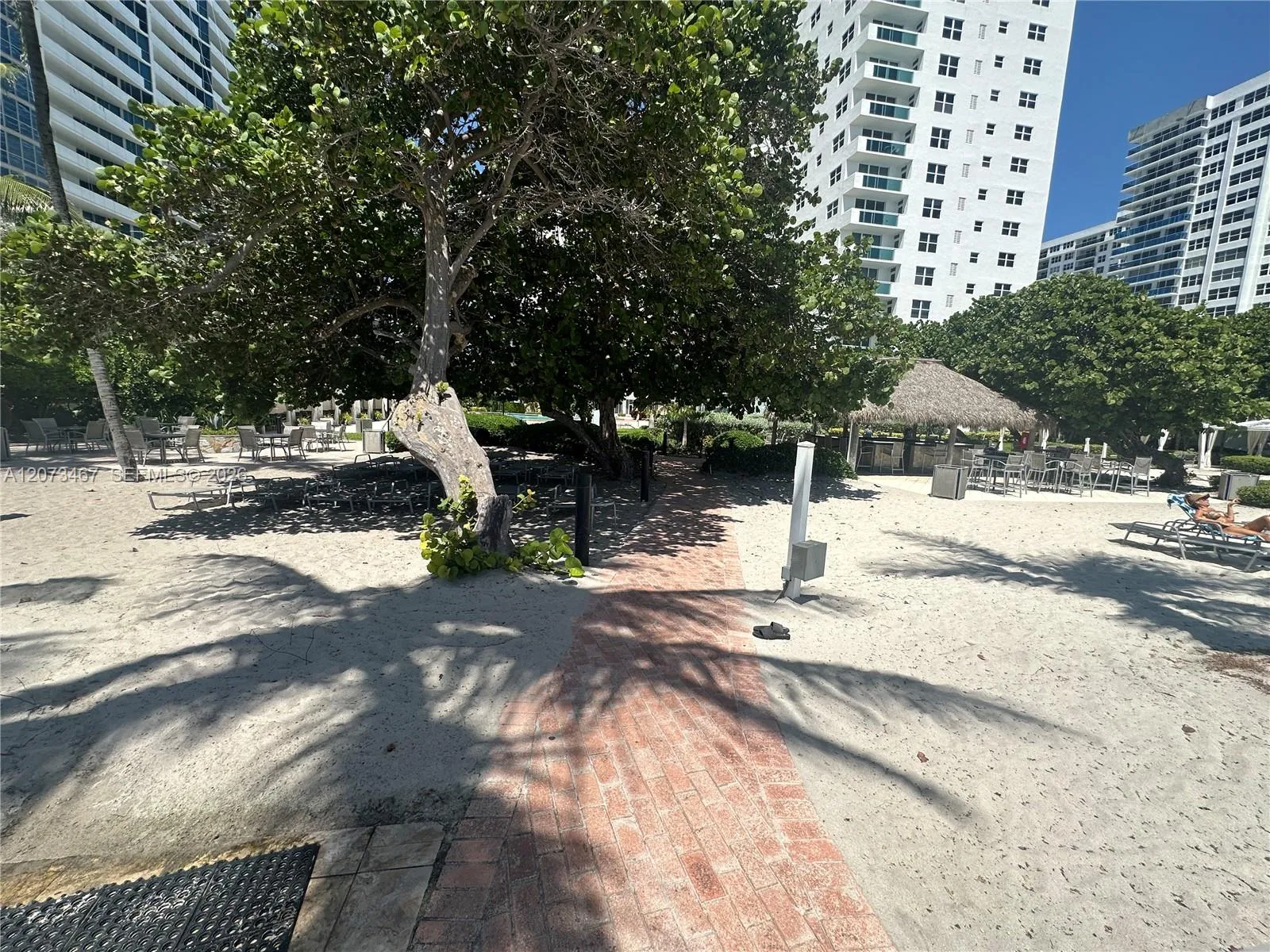 3001 BLDG PARK AREA