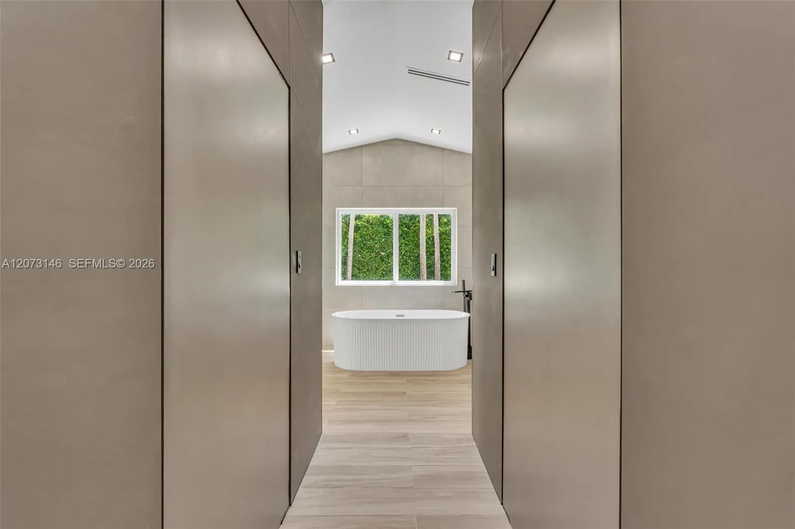Property photo 64
